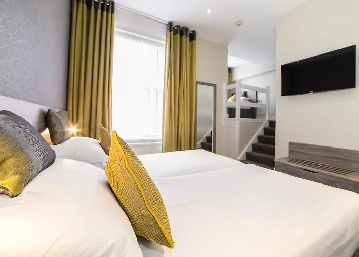 Phoenix Hotel